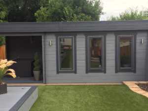 Caseta de jardín con porche Jacob E 12m² 7x3m 44mm