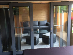 Caseta de jardín con porche Jacob E 12m² 7x3m 44mm