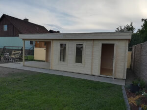 Caseta de jardín multifuncional Super Lucas E 15m² 3x8m 44mm