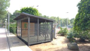 Caseta-de-jardin-Elias-montada-y-pintada-en-Ibiza