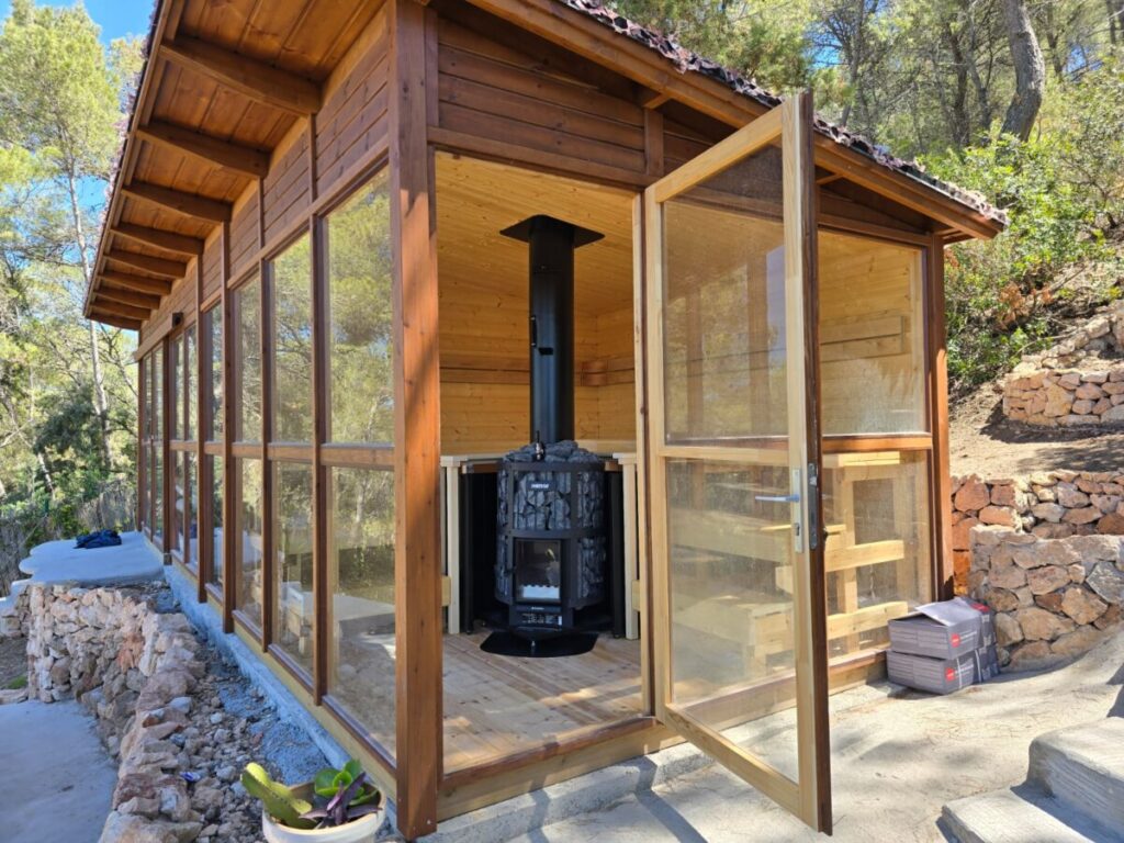 Garden sauna cabin with additional shower room and guest bedroom