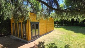 Bespoke Garden Golf Simulator Cabin Built in Madrid