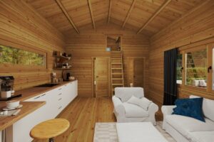 Casa de madera con un dormitorio y altillo “Stefan 5” / 33m² + 10m² / 8m x 4m / 70mm.