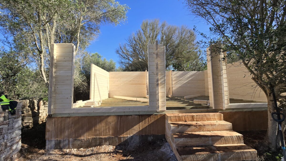 Cómo construir una caseta de jardín en cuatro días