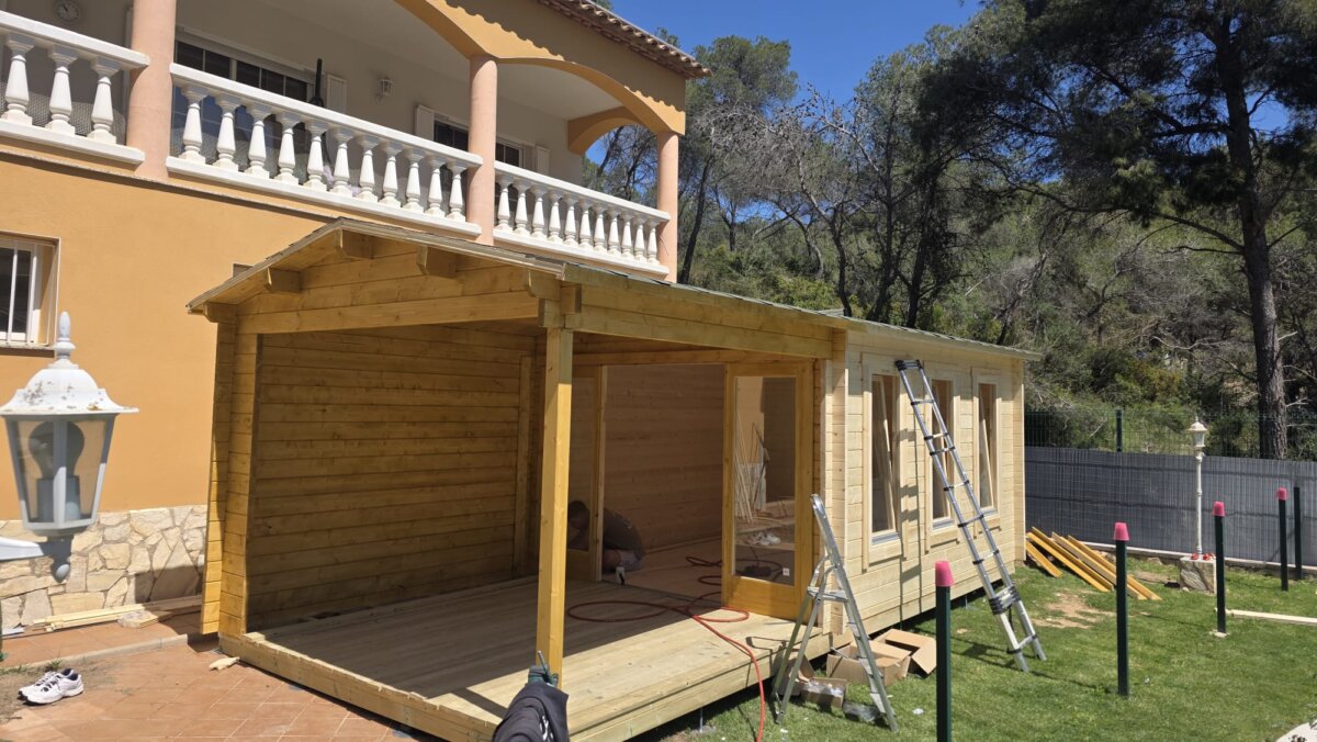 Caseta de Jardin Eva E con Porche Caseta de Jardin Eva E con Porche