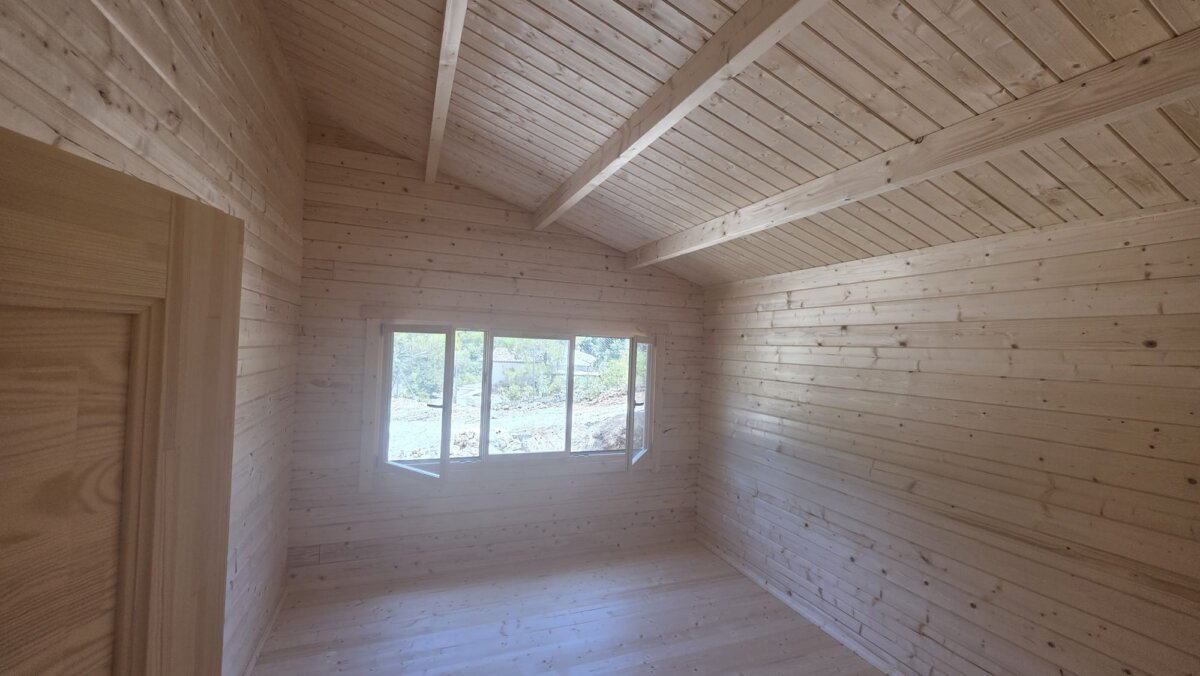 Two-Bedroom Bespoke Log Cabin Built in Jaén in Just Four Days