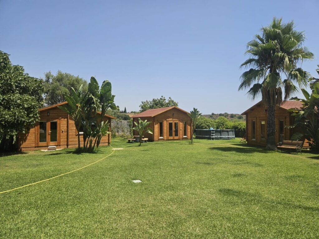 Tres Cabañas de Madera Construidas en Estepona