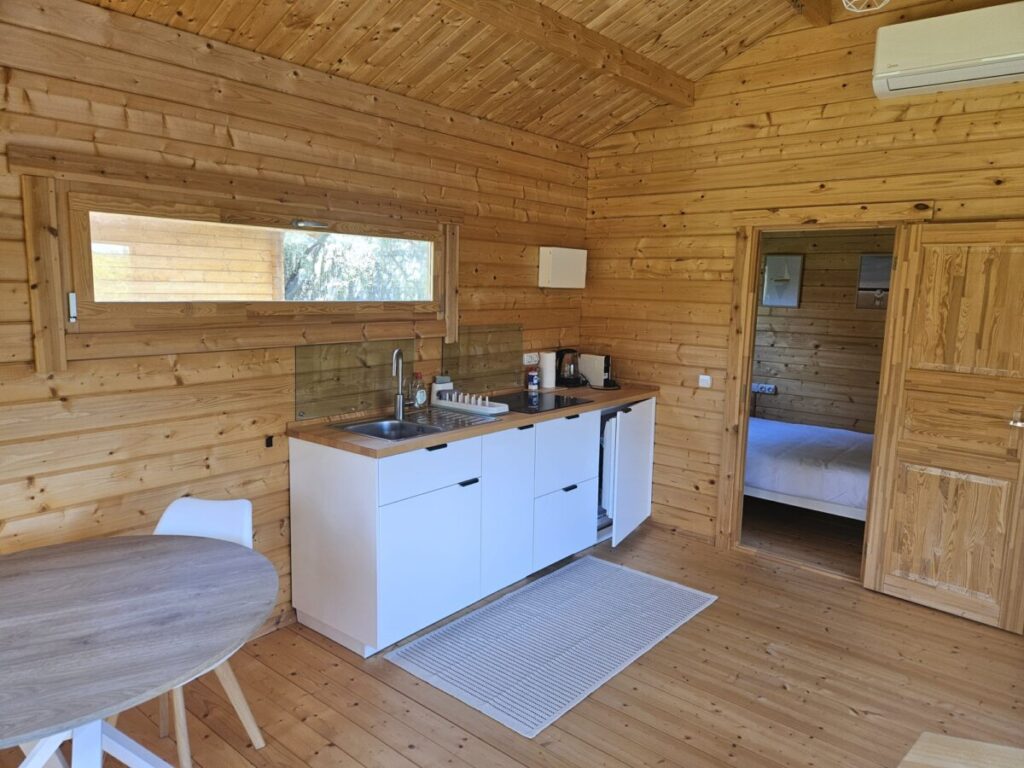 Tres Cabañas de Madera Construidas en Estepona