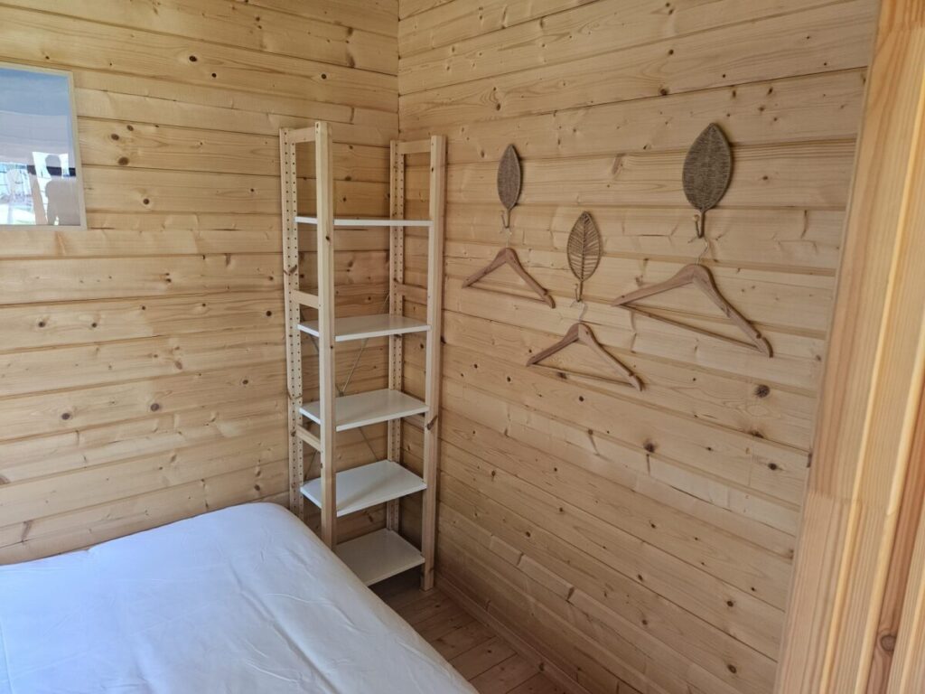 Tres Cabañas de Madera Construidas en Estepona