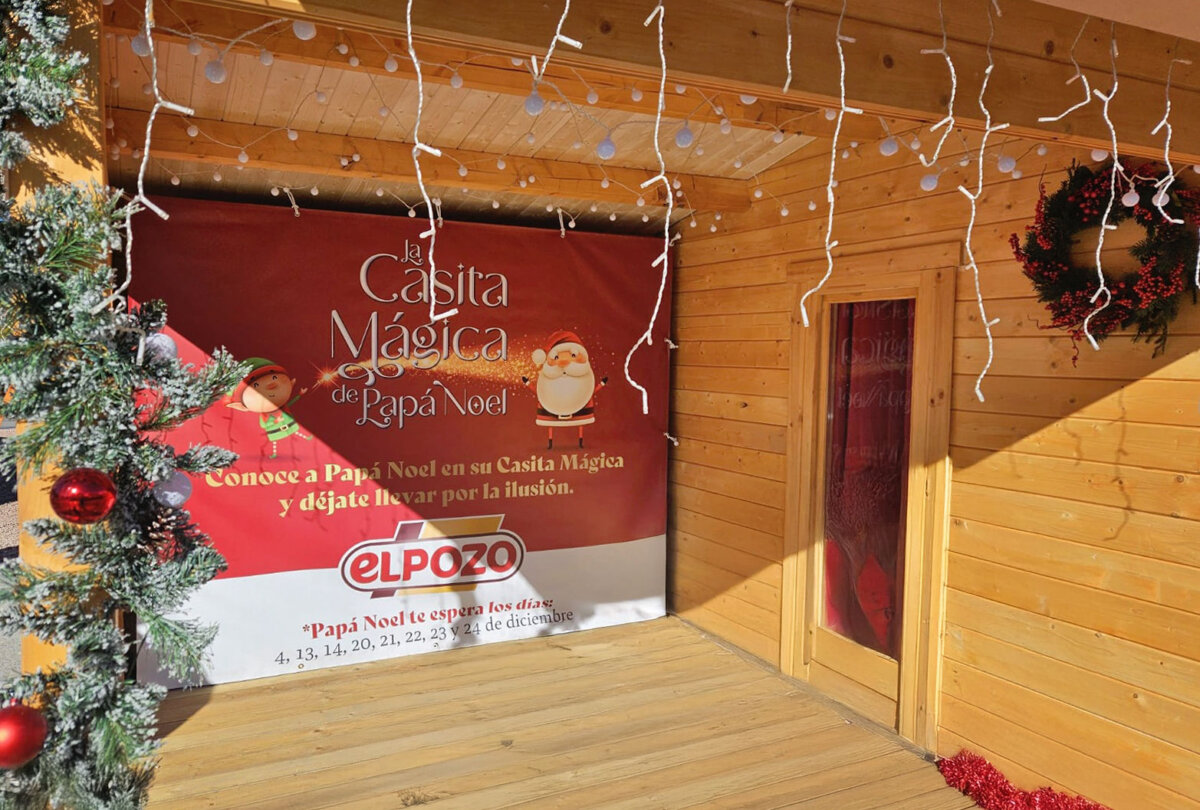 Caseta de madera personalizada para el Mercadillo Navideño de la Plaza de Colón Madrid 2