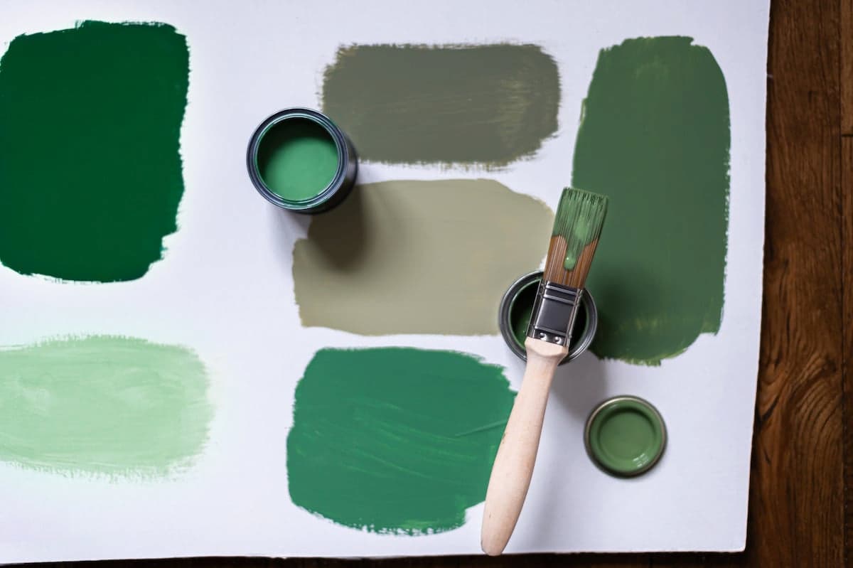 Muestras de pintura verde