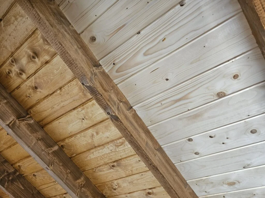 Guide to painting a wooden garden building or a log cabin